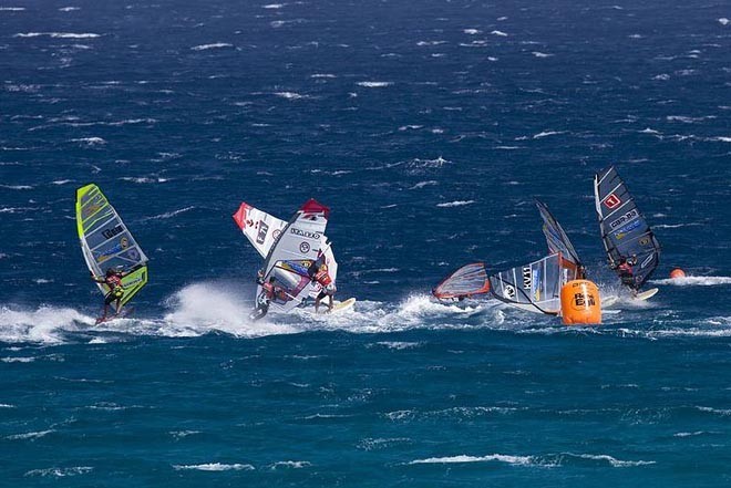 Maynard goes down race ten semi final - 2009 Fuerteventura PWA Grand Slam – Day 4 ©  John Carter / PWA http://www.pwaworldtour.com